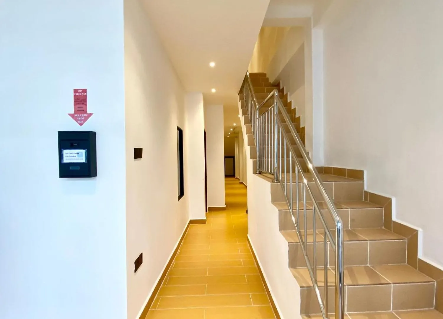 Hotel The 6N By Sky Hive George Town Pensión